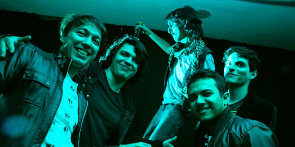 Banner promocional da banda Playmoboys
