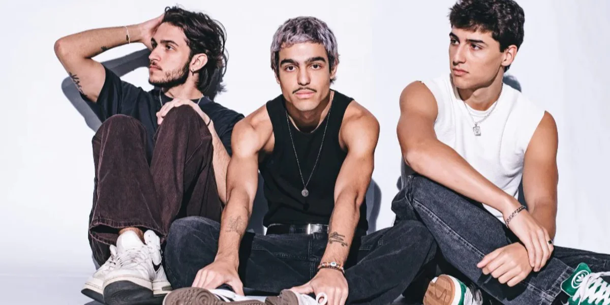 Banner promocional da banda RUMORE
